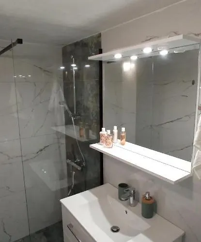 House Lanterna 펜션 트콘