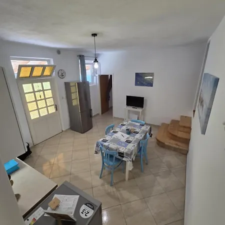 House Lanterna *