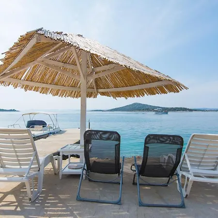 House Lanterna Hébergement de vacances Tkon